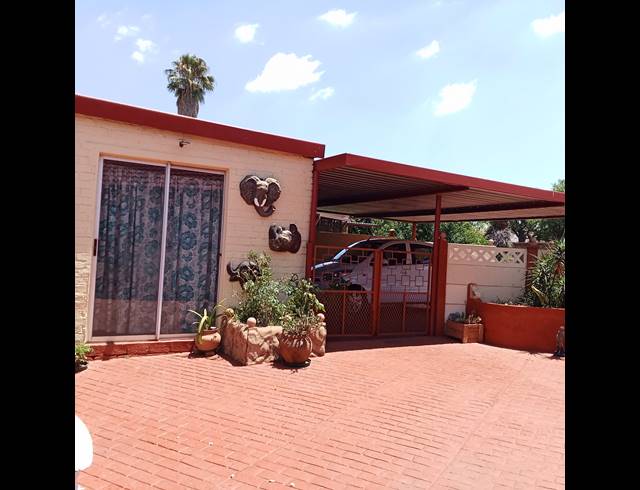 3 BEDROOM FREESTANDING FOR SALE IN EDELWEISS